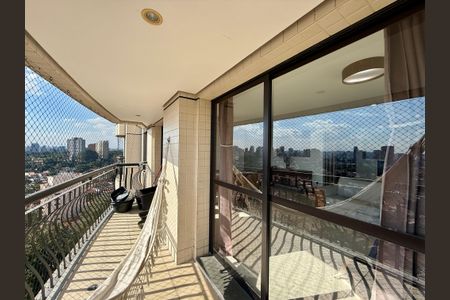 Apartamento à venda com 148m², 3 quartos e 3 vagasSacada