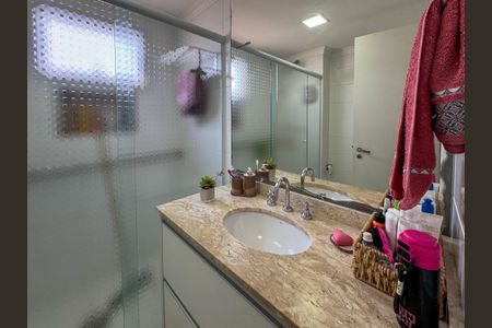 Apartamento à venda com 233m², 3 quartos e 2 vagasBanheiro da Suíte 2