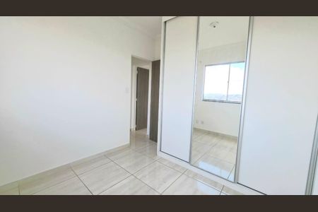 Apartamento à venda com 2 quartos, 42m² em Serra Dourada, Vespasiano