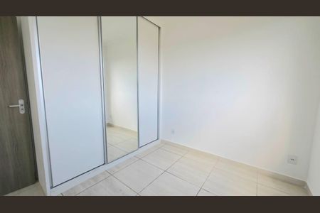 Apartamento à venda com 2 quartos, 42m² em Serra Dourada, Vespasiano