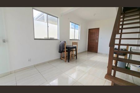 Apartamento à venda com 2 quartos, 42m² em Serra Dourada, Vespasiano