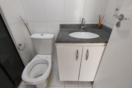 Apartamento à venda com 55m², 2 quartos e 1 vagaBanheiro Social