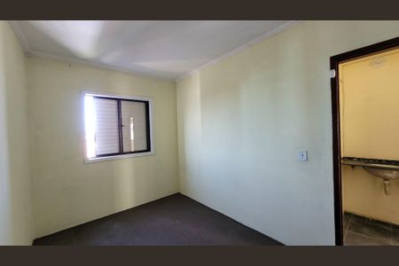 Quarto 01 de apartamento para alugar com 2 quartos, 46m² em Jardim Miray, Itaquaquecetuba