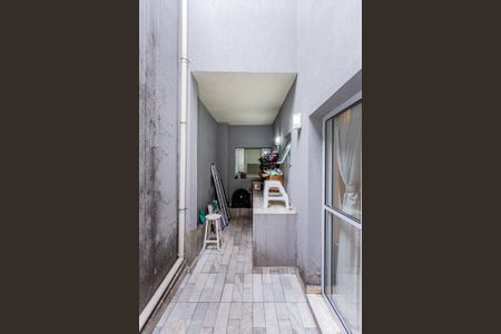 Casa para alugar com 300m², 4 quartos e 2 vagas Casa para alugar com 300m², 4 quartos e 2 vagasVaranda da suíte 2