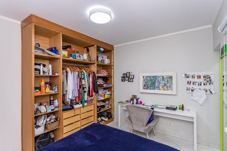 Casa para alugar com 300m², 4 quartos e 2 vagas Casa para alugar com 300m², 4 quartos e 2 vagasSuíte