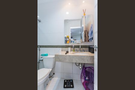 Casa para alugar com 300m², 4 quartos e 2 vagas Casa para alugar com 300m², 4 quartos e 2 vagasBanheiro da suíte 2