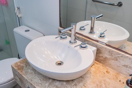 Casa para alugar com 300m², 4 quartos e 2 vagas Casa para alugar com 300m², 4 quartos e 2 vagasBanheiro da suíte 3