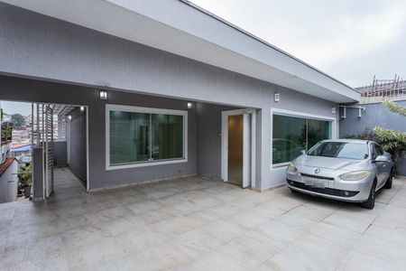 Casa para alugar com 300m², 4 quartos e 2 vagas Casa para alugar com 300m², 4 quartos e 2 vagasGaragem compartilhada