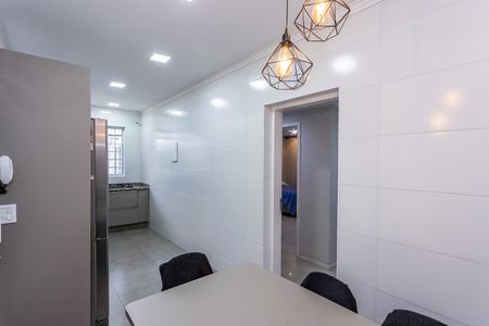 Casa para alugar com 300m², 4 quartos e 2 vagas Casa para alugar com 300m², 4 quartos e 2 vagasCozinha
