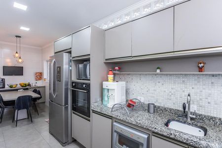 Cozinha de casa para alugar com 4 quartos, 300m² em Vila Pereira Barreto, São Paulo