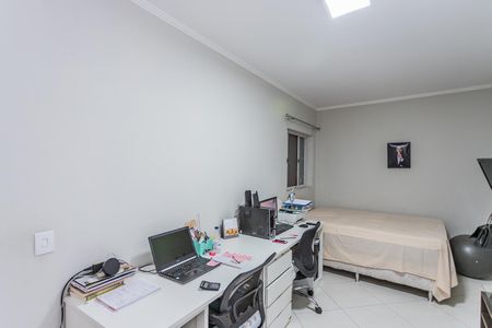 Casa para alugar com 300m², 4 quartos e 2 vagas Casa para alugar com 300m², 4 quartos e 2 vagasQuarto