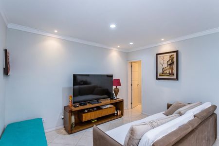 Casa para alugar com 300m², 4 quartos e 2 vagas Casa para alugar com 300m², 4 quartos e 2 vagasSala