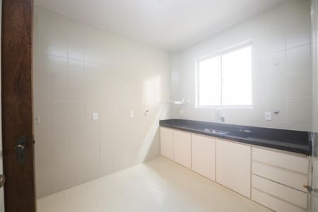 Apartamento à venda com 110m², 3 quartos e 2 vagas Apartamento à venda com 110m², 3 quartos e 2 vagasCozinha