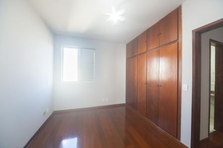 Apartamento à venda com 110m², 3 quartos e 2 vagas Apartamento à venda com 110m², 3 quartos e 2 vagassuite