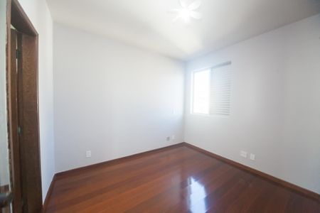 Apartamento à venda com 110m², 3 quartos e 2 vagas Apartamento à venda com 110m², 3 quartos e 2 vagassuite