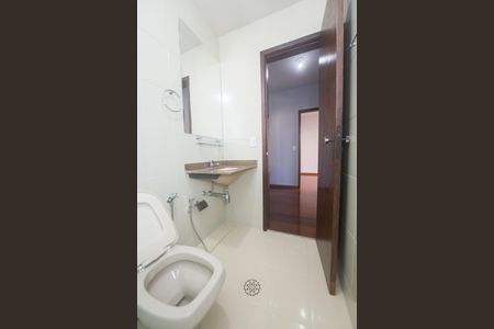 Apartamento à venda com 110m², 3 quartos e 2 vagas Apartamento à venda com 110m², 3 quartos e 2 vagasBanheiro Social