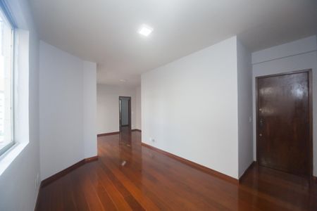 Apartamento à venda com 110m², 3 quartos e 2 vagas Apartamento à venda com 110m², 3 quartos e 2 vagassala