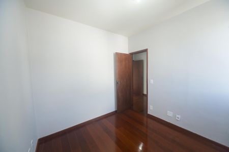 Apartamento à venda com 110m², 3 quartos e 2 vagas Apartamento à venda com 110m², 3 quartos e 2 vagasquarto 2