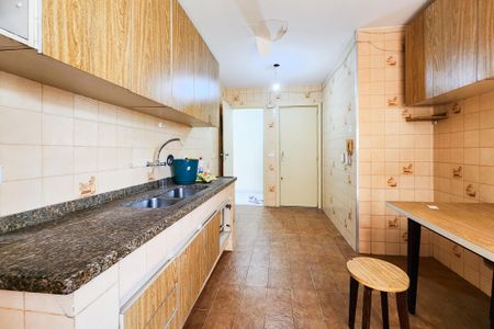 Apartamento à venda com 160m², 3 quartos e 2 vagasCozinha 