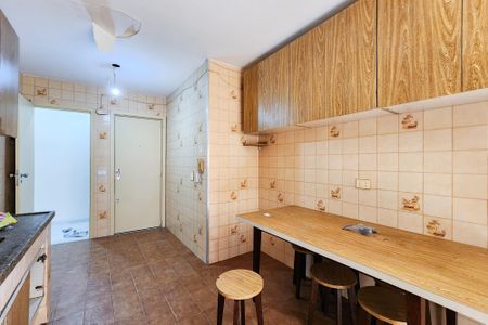 Apartamento à venda com 160m², 3 quartos e 2 vagasCozinha 