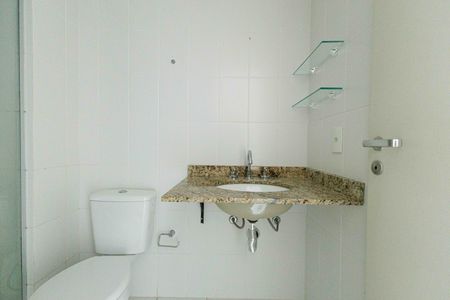 Apartamento à venda com 80m², 3 quartos e 2 vagasBanheiro da Suíte