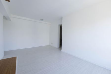 Apartamento à venda com 80m², 3 quartos e 2 vagasSala