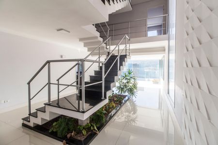 Sala  de casa de condomínio à venda com 6 quartos, 524m² em Residencial Dez (alphaville), Santana de Parnaíba