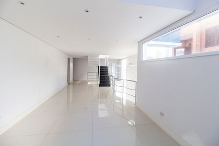 Casa de condomínio à venda com 524m², 6 quartos e 4 vagasSala