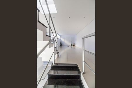 Casa de condomínio à venda com 524m², 6 quartos e 4 vagasSala
