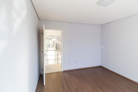 Casa de condomínio à venda com 524m², 6 quartos e 4 vagasQuarto 3
