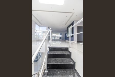 Casa de condomínio à venda com 524m², 6 quartos e 4 vagasEscada