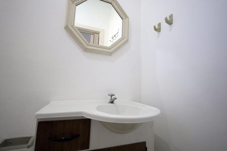 Banheiro de casa para alugar com 1 quarto, 70m² em Jardim Paraiso, Santo André