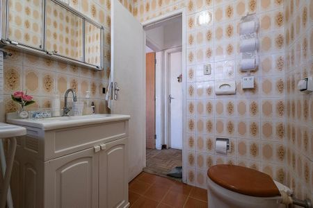 Apartamento para alugar com 77m², 2 quartos e sem vagaBanheiro