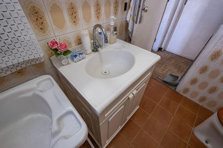 Apartamento para alugar com 77m², 2 quartos e sem vagaBanheiro