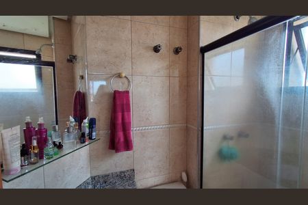 Apartamento à venda com 78m², 3 quartos e 1 vaga Apartamento à venda com 78m², 3 quartos e 1 vagaBanheiro Suíte