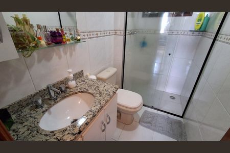 Apartamento à venda com 78m², 3 quartos e 1 vaga Apartamento à venda com 78m², 3 quartos e 1 vagaBanheiro Social