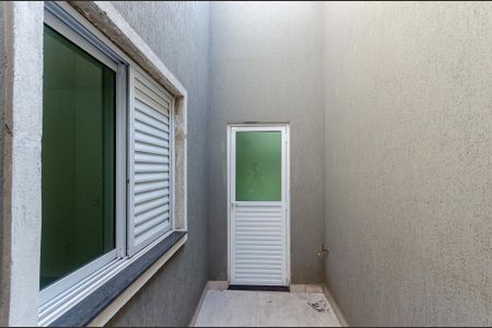Casa à venda com 150m², 3 quartos e 2 vagas Casa à venda com 150m², 3 quartos e 2 vagasClara Boia
