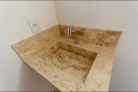 Casa à venda com 150m², 3 quartos e 2 vagas Casa à venda com 150m², 3 quartos e 2 vagasBanheiro