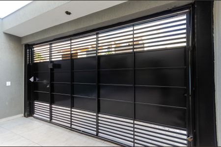 Casa à venda com 150m², 3 quartos e 2 vagas Casa à venda com 150m², 3 quartos e 2 vagasGaragem