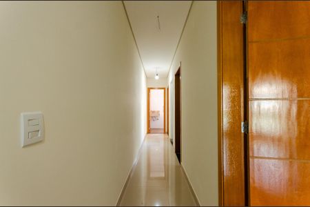 Casa à venda com 150m², 3 quartos e 2 vagas Casa à venda com 150m², 3 quartos e 2 vagasCorredor