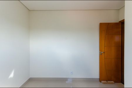 Casa à venda com 150m², 3 quartos e 2 vagas Casa à venda com 150m², 3 quartos e 2 vagasQuarto 1