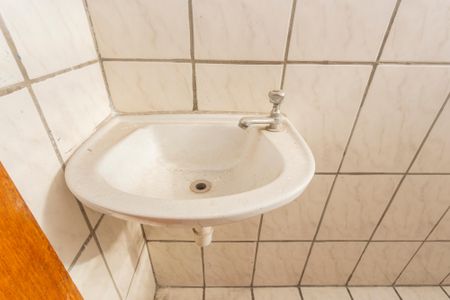 Casa para alugar com 75m², 2 quartos e sem vagaLavabo