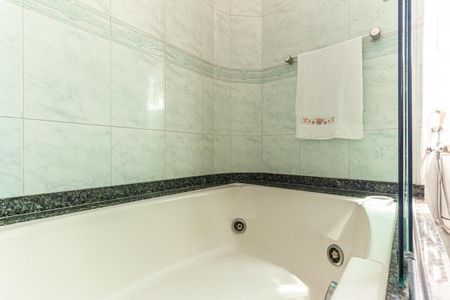 Apartamento à venda com 390m², 4 quartos e 1 vagaBanheiro da Suíte