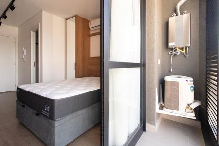 Sacada de kitnet/studio para alugar com 1 quarto, 19m² em Centro, Curitiba