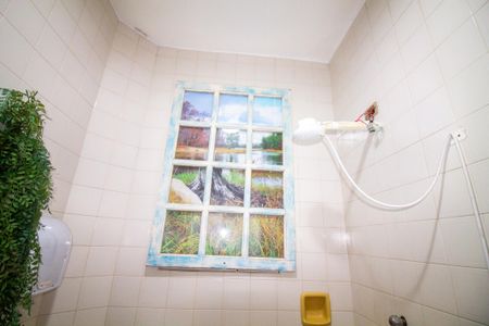 Casa para alugar com 158m², 4 quartos e 1 vagaBanheiro