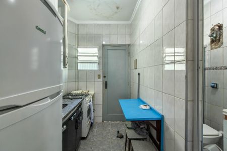 Cozinha  de kitnet/studio para alugar com 0 quarto, 27m² em Guilhermina, Praia Grande
