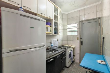 Cozinha  de kitnet/studio para alugar com 0 quarto, 27m² em Guilhermina, Praia Grande