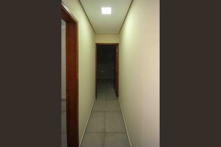 Corredor de casa para alugar com 3 quartos, 65m² em Jardim Tiete, São Paulo