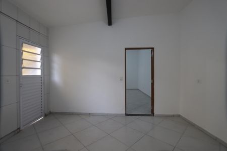 Casa para alugar com 42m², 1 quarto e sem vagaSala e Cozinha