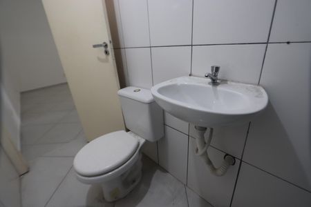 Casa para alugar com 42m², 1 quarto e sem vagaBanheiro